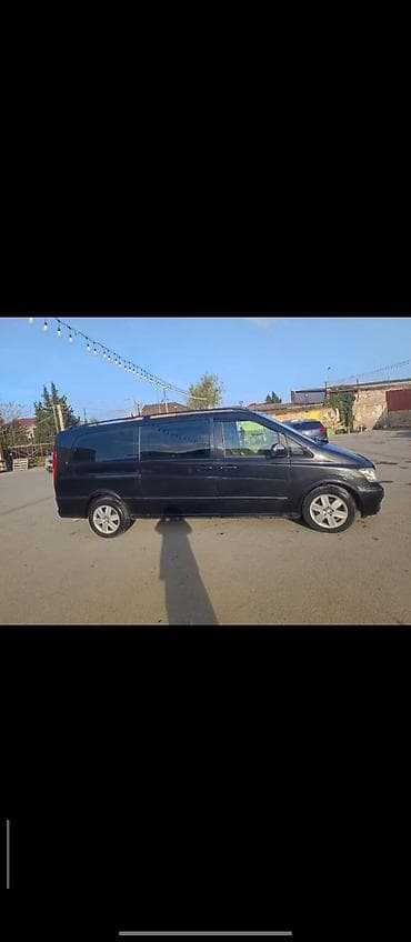 Mercedes-Benz Viano, qara rəng, uzun kuzovlu miniven. Xüsusiyyətlər — 3