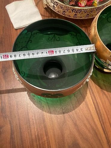 meyve qabı: Məhsul: 2 ədəd dekorativ şüşə qab (ayaqlı kasa) Xüsusiyyətlər: - — 2