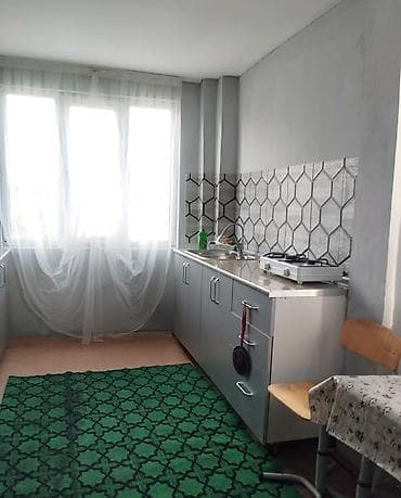 satlan evler: Daimi qalmaq üçün kirayə verilir. Xudat şəhəri 1 May küçəsində, 2 — 2