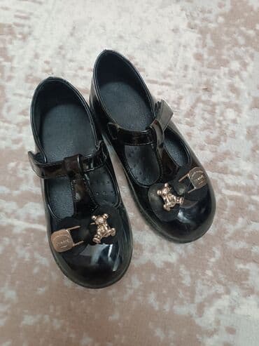 usaq ucun qis ayaqqabilari: Uşaq ayaqqabıları dəsti 28 razmer ikisi birlikde 10 manat - 2 cüt qız — 1