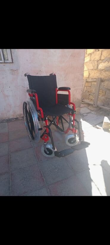 Manual əlil arabası - Rəng: qırmızı çərçivə, qara oturacaq və arxa