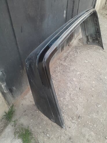 Другие кузовные детали: Məhsul: Avtomobil üçün arxa bamper (qara rəng) Təsvir: - Material — 1