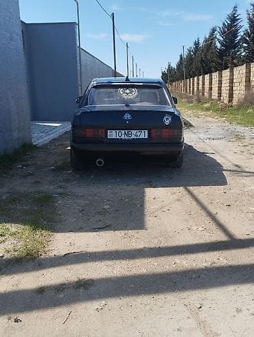 mercedes vito 1990: Mercedes-Benz 190 (W201) sedan - Korpus: 4 qapılı sedan, qara rəng - — 3