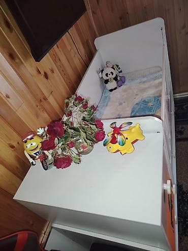 Oğlan və qız üçün, İşlənmiş, Dördbucaq, Beşik, Dəstsiz, Matrassız, Yellənmə mexanizmsiz — 2