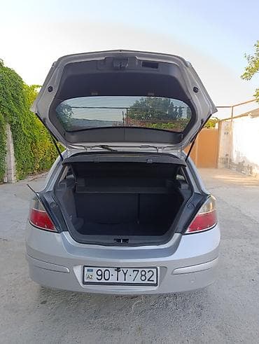 prius qapi: Opel Astra: 1.4 l | 2009 il 293000 km Hetçbek — 7