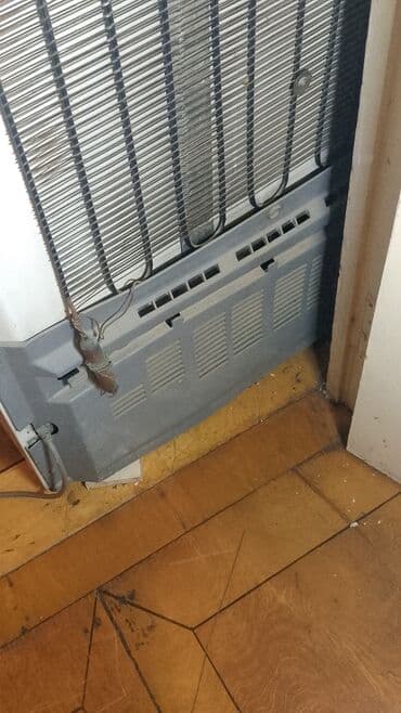 Mətbəx üçün digər texnika: İkiqapılı soyuducu - Üst hissədə ayrıca dondurucu bölmə, aşağıda əsas — 2