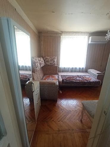 Yasamal rayonu Şərifzadə küçəsində yerləşən 5 mərtəbəli köhnə tikili — 4