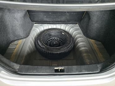 pilus 30 kuza: Nissan Sunny: 1.5 l | 2014 il Sedan — 4