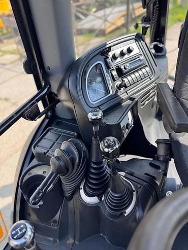 Автозапчасти: Whatsapla Elaqe Saxlayin (jcb ekskavator-yükləyici — 10