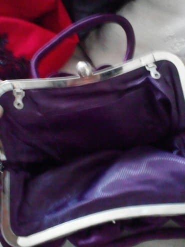 qaşlı çanta: Chanta.39 azn alinib.meclis uchundu.ideal veziyyetde .qiymet — 4