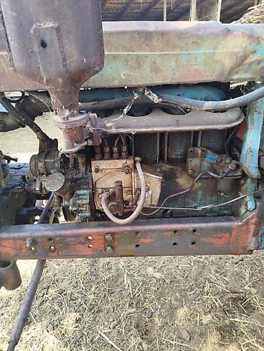 225 40 19: Traktor MTZ (Belarus) – klassik universal kənd təsərrüfatı texnikası — 4