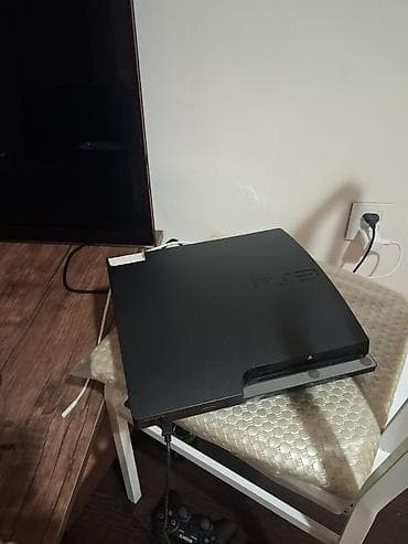 PlayStation 3 Slim oyun konsolu satılır. Televizor Samsung 120 ekran