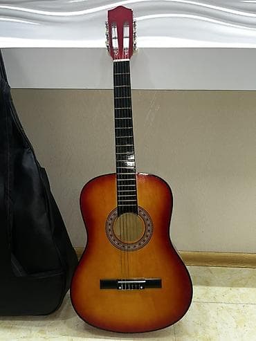 Fleytalar: Klassik gitara + çanta dəsti 1 il işlənilib, 85 manata almışam, 45 — 2