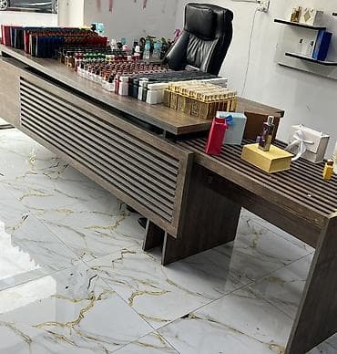 rengli sarlar: Ətir mağazası üçün tam komplekt reception/iş masası dəsti - Material — 4