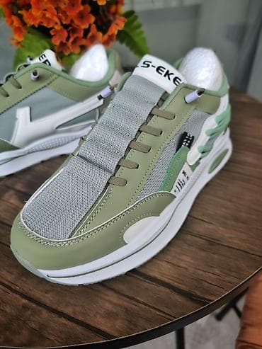 Səndəl və şəp-şüplər: Türkiyədən alınıb hədiyyə olaraq. Ölçü uyğun gəlmədiyi üçün satılır — 1