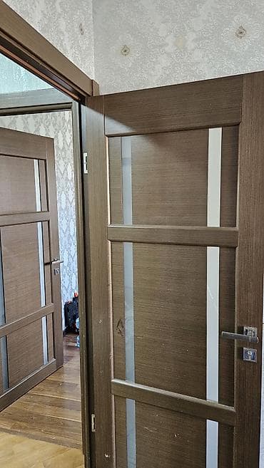 qapilar 2023: 3 ədəd mdf otağ qapısı, 3 ədəd taxta qapı, 1 ədəd setqalı plastik — 2