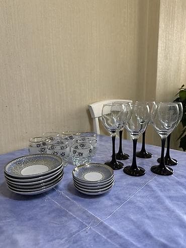 Süfrə qab-qacaq dəsti - 6 ədəd şərab/qədəh bakalı – şəffaf kasa, qara