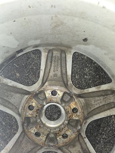 cd disklər: Satılır: Jeep 1 ədəd disk + şin komplekti 235/65 R17 - Disk: yüngül — 5