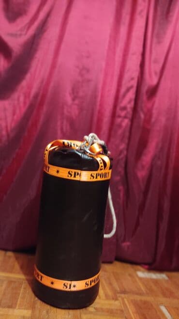 adam boks torbası: Boks üçün asılqan çanta - Rəng: qara korpus, narıncı “SPORT” lentləri — 4