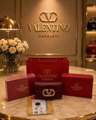 ağlar: Çiyin çantası, Valentino — 3