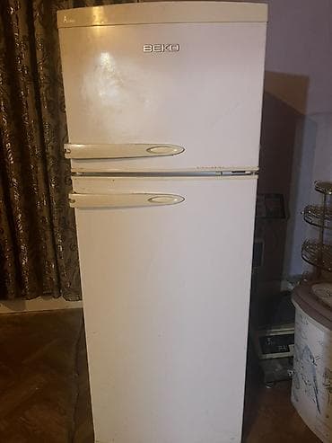 BEKO iki qapılı soyuducu - Üst hissədə ayrıca dondurucu bölmə, metal