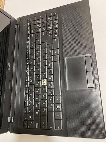 Noutbuk və netbuklar: ASUS noutbuk adapteridə varköhnədir biraz donur isteyene endirimdə — 2