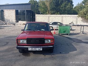 vaz 2107 feredo caşka: VAZ 2107 sedan - Kuzov: 4 qapılı sedan, qırmızı rəng - Mühərrik — 5