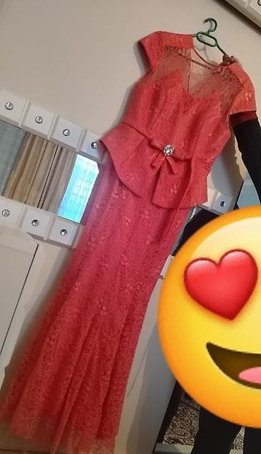 Zərif krujeva detallı ziyafət geyimi - Rəng: koral/çəhrayı ton -