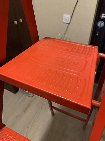 Alət dəstləri: Metal qatlanan pilləkən – 5 pilləli, qırmızı rəng. Təcili! - Ümumi — 3