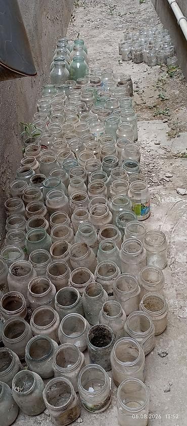 balaca banka: Şüşə bankalar toplu satılır Təxminən kiçik olanlar 160 ədəd+10q Böyük — 2