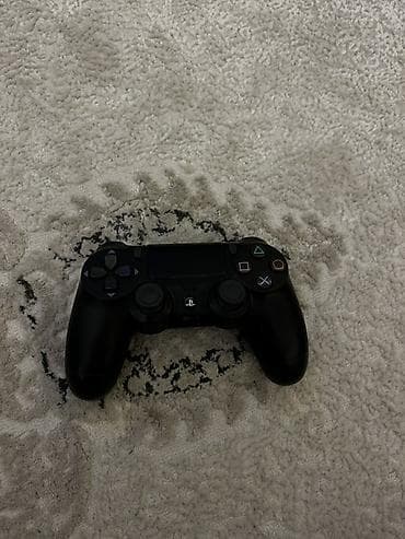konsol: PlayStation 4 Slim oyun konsolu + 4 oyun diski Xüsusiyyətlər: - — 5