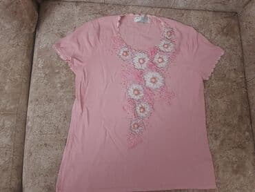 женские футболки и майки в полоску: Qadın geyim dəsti – 4 ədəd üst geyim 1) Açıq krem rəngli trikotaj — 4