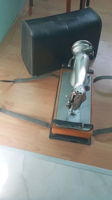 ручная швейна машина: Paltar tikən maşın təzədir heç zaman işləməyib 86 ci ildən öz — 2