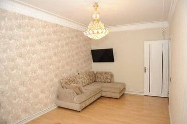 9 ci mikrorayon satilan evler: Bakı, Yeni Günəşli Massiv A, 4 otaqlı, Köhnə tikili, m. Xalqlar Dostluğu, 90 kv. m — 1