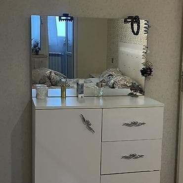 carpayılar: Yataq otağı mebel dəsti Komplekt aşağıdakılardan ibarətdir: - Geniş — 1