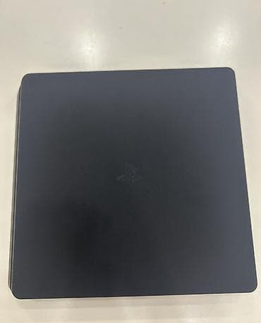 Satılır Sony PlayStation 4 Slim 850 GB. Konsol tam işlək — 3