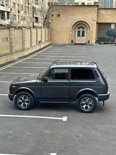 VAZ (LADA) 4x4 Niva: 1.7 l | 2020 il 56 km Ofrouder/SUV — 7