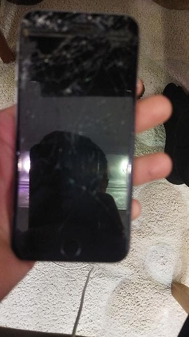 s 23: IPhone 6s, 32 GB, Space Gray, Qırıq — 2