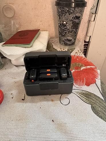 Salam İkili simsiz mikrofon dəsti – şarj qutusu ilə birlikdə verilir