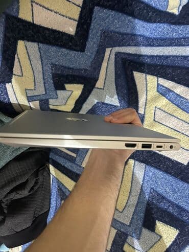 pc ekran kartı: HP ProBook noutbuk - Model: HP ProBook (alüminium gövdə, gümüş rəng) — 2