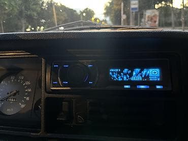 avto dvd: Avtomobil üçün audio sistemi Komplekt: - Ön paneldə USB/AUX girişli — 1