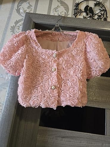 Zərif dizaynlı qadın qısa jaket/bluza - Rəng: açıq çəhrayı - Üst hissə — 1