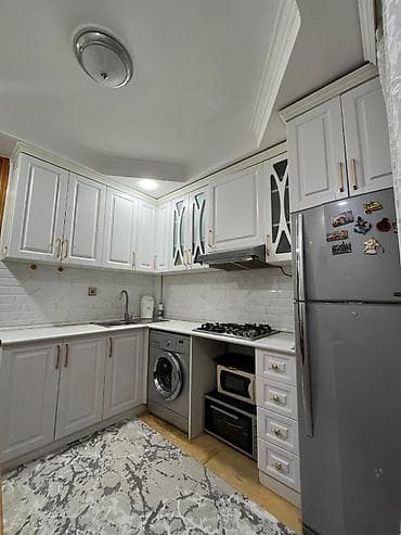 hamam tuju: Salam.Xalqlar metrosu unvan yerleşir.Kiev binasidi.Iki terefli balkon — 7