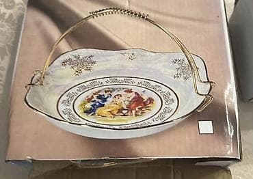 Porşelen dekorativ meyvə/şirniyyat boşqabı axtatıram. kim satir elaqe