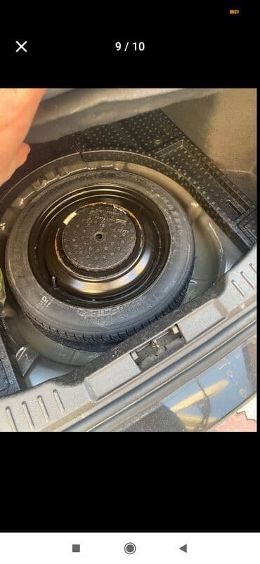 Mercedes-Benz: Ford Focus sedan – qara rəng, avtomatik transmissiya. - Kuzov: sedan — 6