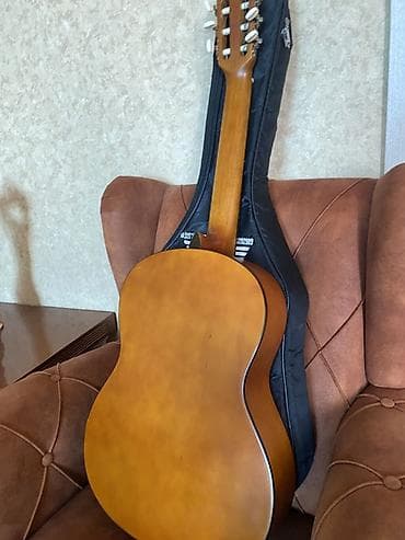 gitara sekilleri: Klassik gitara, Yamaha, İşlənmiş, Ödənişli çatdırılma, Pulsuz çatdırılma, Ünvandan götürmə — 3