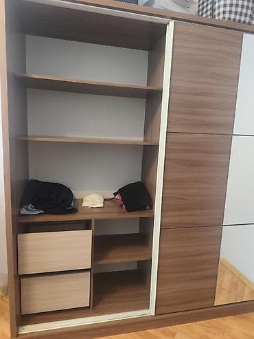 İşlənmiş, 2 qapılı, Güzgülü, Qəhvəyi, Digər material, Kupe, Düz dolab