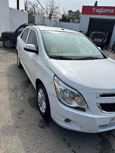 niva oturacaqlar: Chevrolet Cobalt: 1.6 l | 2024 il 120000 km Sedan — 2