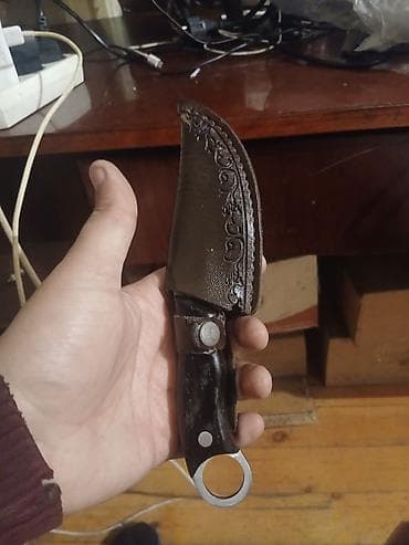 Столовые приборы: Bıçaq – əl işi - Ümumi uzunluq: təxminən 23–25 sm - Bıçaq hissəsi — 6