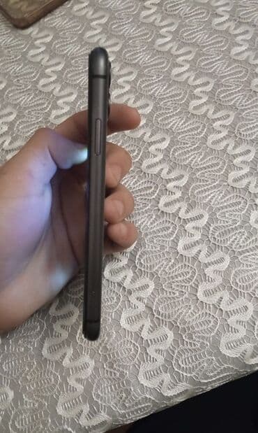 холодильник для автомобиля: IPhone 11, Черный, Face ID — 7